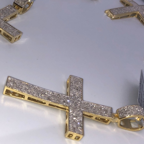 Real diamond Cross pendant Black Friday sale notCZ comes w/Authenticity card 1ct - Picture 6 of 9